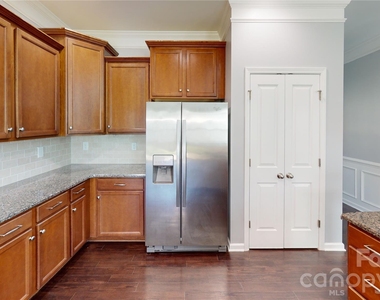 16126 Long Talon Way - Photo Thumbnail 8