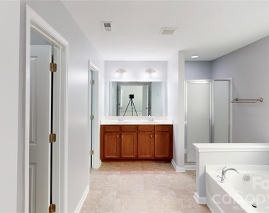 16126 Long Talon Way - Photo Thumbnail 24