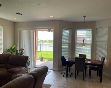 9828 Stover Way - Photo Thumbnail 8