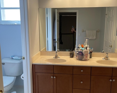 9828 Stover Way - Photo Thumbnail 18