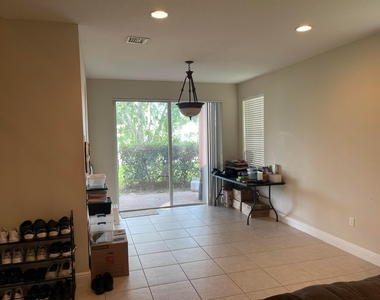9828 Stover Way - Photo Thumbnail 10