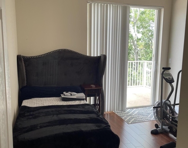 9828 Stover Way - Photo Thumbnail 16