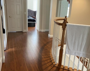 9828 Stover Way - Photo Thumbnail 4