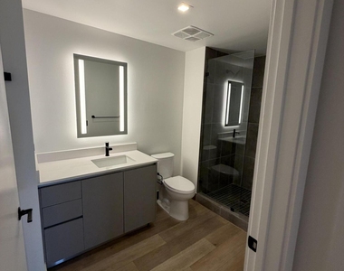 307 Sw 5th - Photo Thumbnail 5