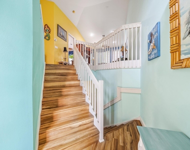 9224 Wentworth Lane - Photo Thumbnail 11