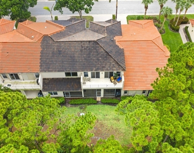 9224 Wentworth Lane - Photo Thumbnail 15