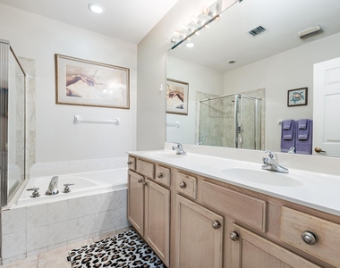 9224 Wentworth Lane - Photo Thumbnail 4