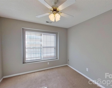 7236 Rock Island Road - Photo Thumbnail 5