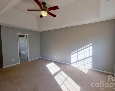 7236 Rock Island Road - Photo Thumbnail 6
