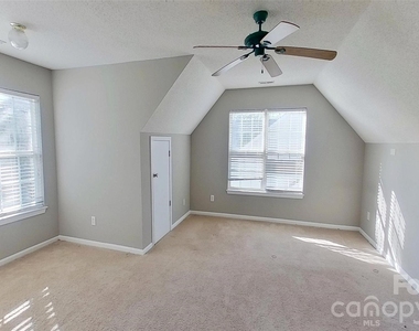 7236 Rock Island Road - Photo Thumbnail 9