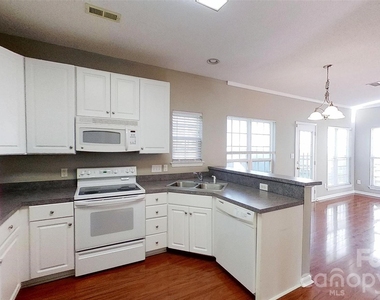 7236 Rock Island Road - Photo Thumbnail 4
