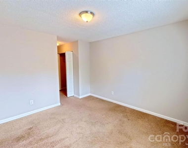 2205 Cigar Court - Photo Thumbnail 8