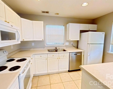2205 Cigar Court - Photo Thumbnail 4