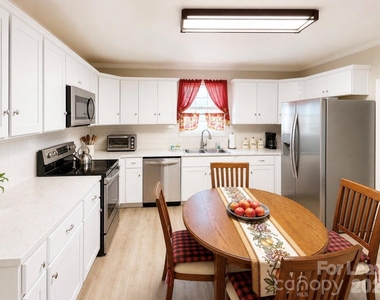 1406 W Walnut Avenue - Photo Thumbnail 2
