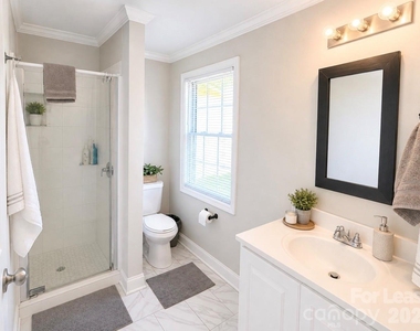 1406 W Walnut Avenue - Photo Thumbnail 4