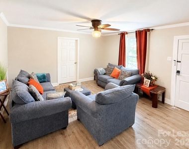 1406 W Walnut Avenue - Photo Thumbnail 1