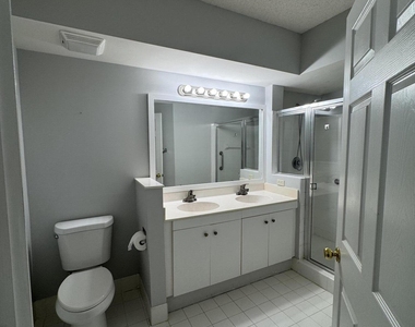 1106 Tuscany Way - Photo Thumbnail 6