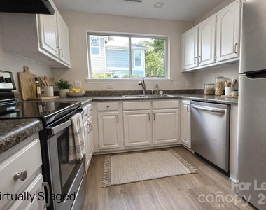 17418 Tuscany Lane - Photo Thumbnail 4