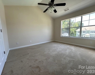 17418 Tuscany Lane - Photo Thumbnail 9