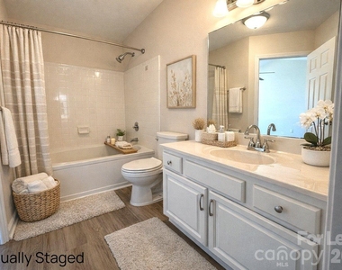 17418 Tuscany Lane - Photo Thumbnail 10