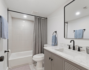 2455 Lindell Boulevard - Photo Thumbnail 20