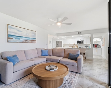 2455 Lindell Boulevard - Photo Thumbnail 1