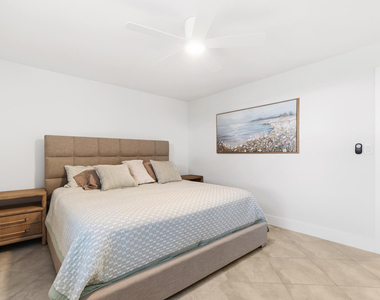 2455 Lindell Boulevard - Photo Thumbnail 14