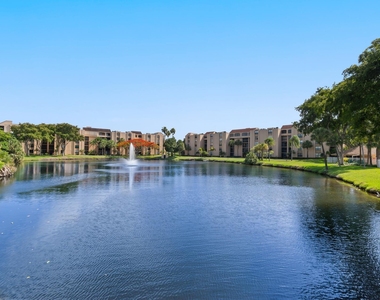 2455 Lindell Boulevard - Photo Thumbnail 30