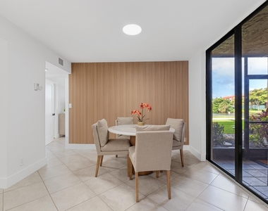 2455 Lindell Boulevard - Photo Thumbnail 10