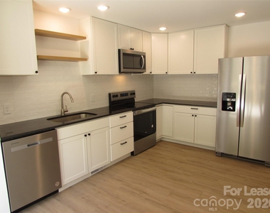 111 Dorchester Lane - Photo Thumbnail 2