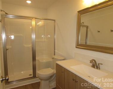 111 Dorchester Lane - Photo Thumbnail 6