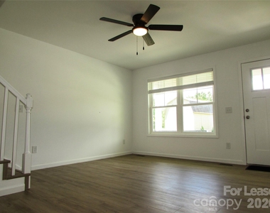 111 Dorchester Lane - Photo Thumbnail 1