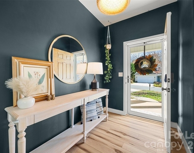 1668 Beleek Ridge Lane - Photo Thumbnail 3