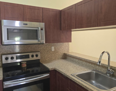 18310 Mediterranean Boulevard - Photo Thumbnail 14