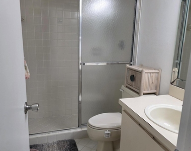3402 Gardens East Drive - Photo Thumbnail 9