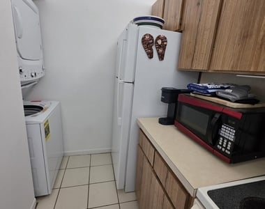 3402 Gardens East Drive - Photo Thumbnail 5
