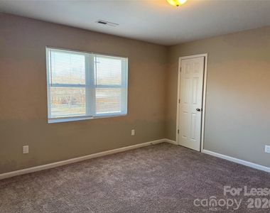 2335 Carmine Street - Photo Thumbnail 9