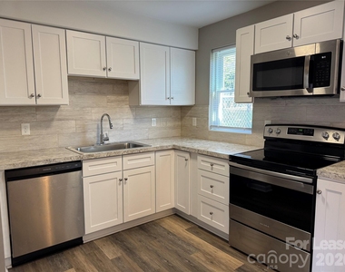 2335 Carmine Street - Photo Thumbnail 6