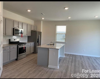 3062 Weddington Pointe Drive - Photo Thumbnail 3