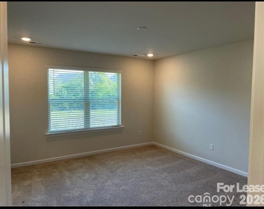 3062 Weddington Pointe Drive - Photo Thumbnail 7