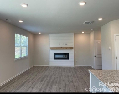 3062 Weddington Pointe Drive - Photo Thumbnail 2