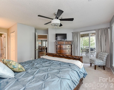 18557 Vineyard Point Lane - Photo Thumbnail 22