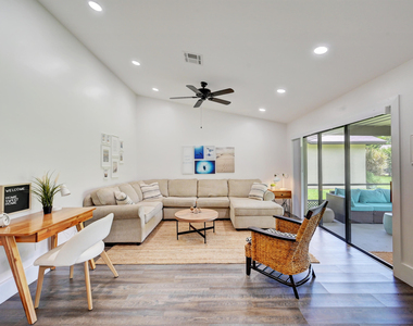 2756 Carnation Court - Photo Thumbnail 3