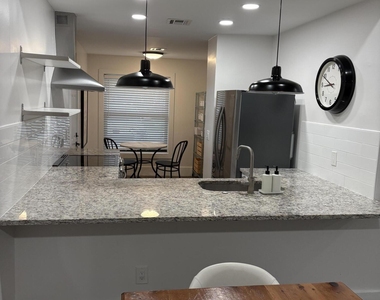 2756 Carnation Court - Photo Thumbnail 10