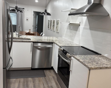 2756 Carnation Court - Photo Thumbnail 9
