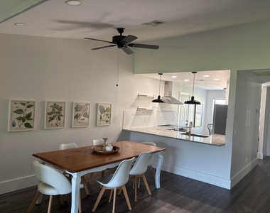 2756 Carnation Court - Photo Thumbnail 7
