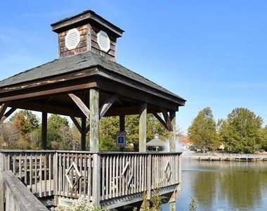 8606 Beaver Creek Drive - Photo Thumbnail 15