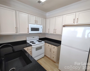 8606 Beaver Creek Drive - Photo Thumbnail 3