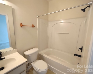 8606 Beaver Creek Drive - Photo Thumbnail 12