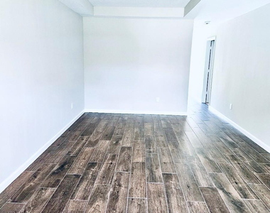 1086 Sw Eureka Avenue - Photo Thumbnail 7